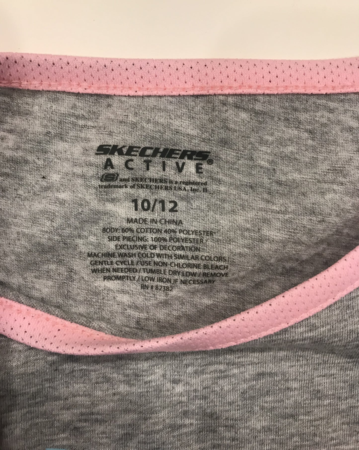 Skechers Girls Active Sport Tee Shirt “Awe Some Ness” (Size 10-12). - oddros.shop