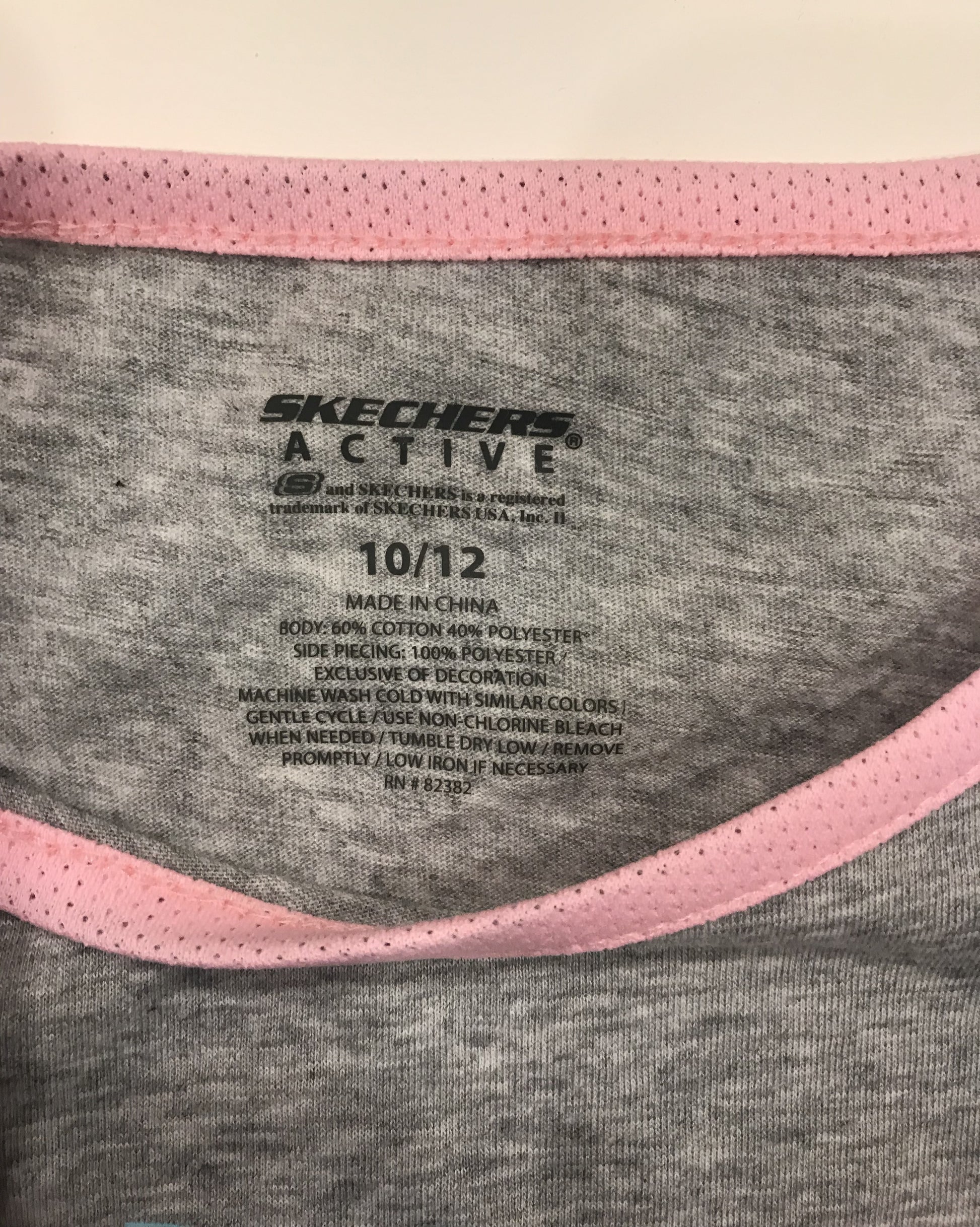 Skechers Girls Active Sport Tee Shirt “Awe Some Ness” (Size 10-12). - oddros.shop