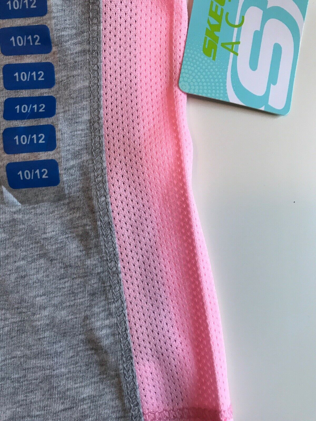 Skechers Girls Active Sport Tee Shirt “Awe Some Ness” (Size 10-12). - oddros.shop